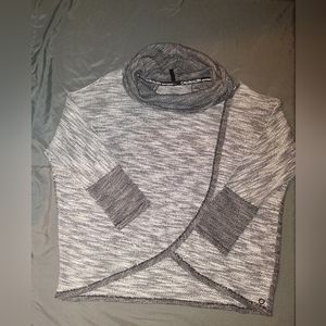 Calvin Klein Womens Cowl-Neck Tulip-Hem Sweater Top Sz Medium sweatshirt cropped